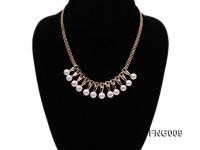 Gold-plated Metal Chain Necklace dotted with 8.5mm White Freshwater Pearls