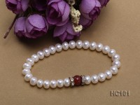 7-8mm white freshwater pearl and red agate bracelet