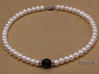 9-10mm natural white flat freshwater pearl with black gemstone necklace