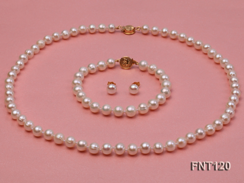 7-8mm White Freshwater Pearl Necklace, Bracelet and Stud Earrings Set