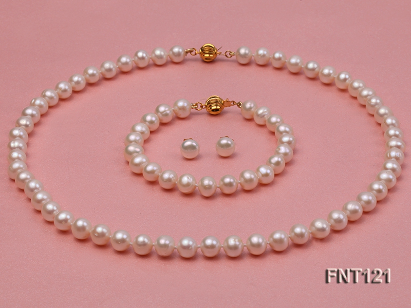 8-8.5mm White Freshwater Pearl Necklace, Bracelet and Stud Earrings Set