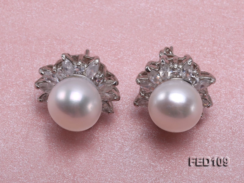 10mm White Flat Freshwater Pearl Earrings