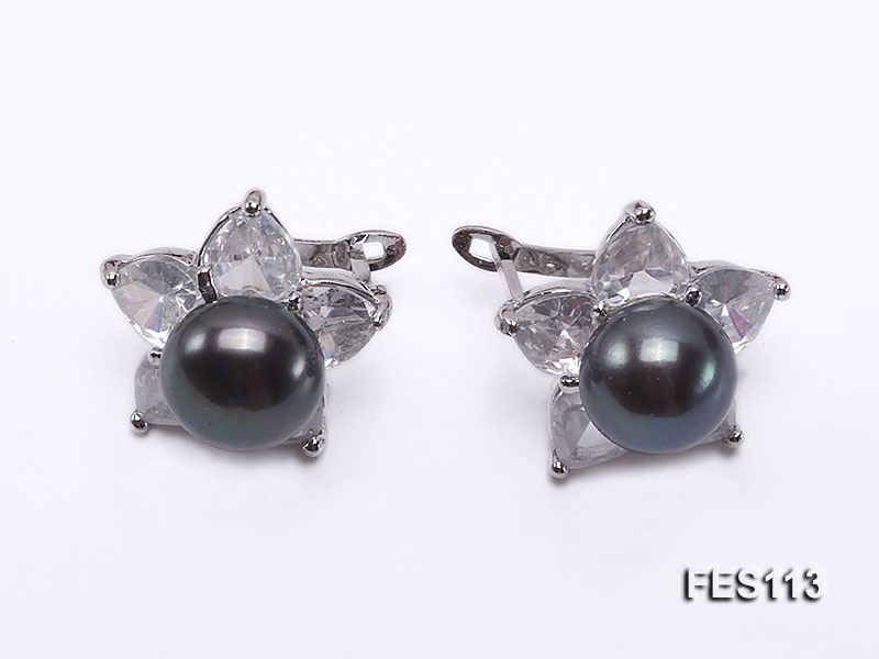 10mm Flower-shaped Black Freshwater Pearl Earrings