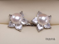 Flower-shaped white Freshwater Pearl Earrings