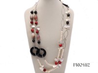 9-10mm white oval freshwater pearl and drop-shaped shell and agate necklace