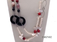 9-10mm white oval freshwater pearl and drop-shaped shell and agate necklace