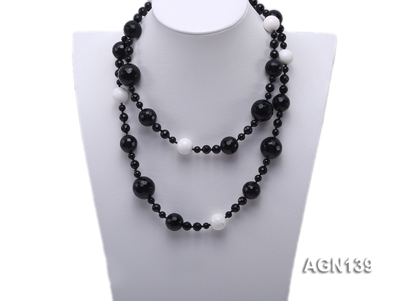 15mm black round faceted agate and white tridacna necklace