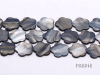 Wholesale 25mm Grey Flower-shaped Freshwater Shell String