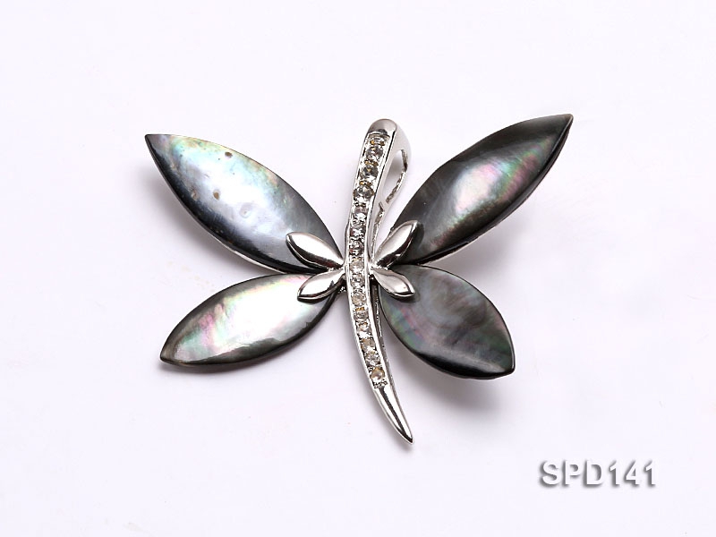47x62mm Butterfly-shaped Black Shell Pendant