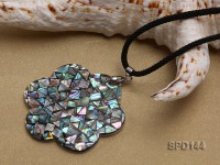 Flower-shaped Abalone Shell Pendant with Argent Gilded Connector