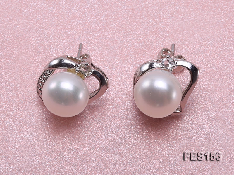 7.5mm White Flat Freshwater Pearl Earrings