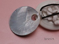 60x60mm Oval Black Shell Pendant