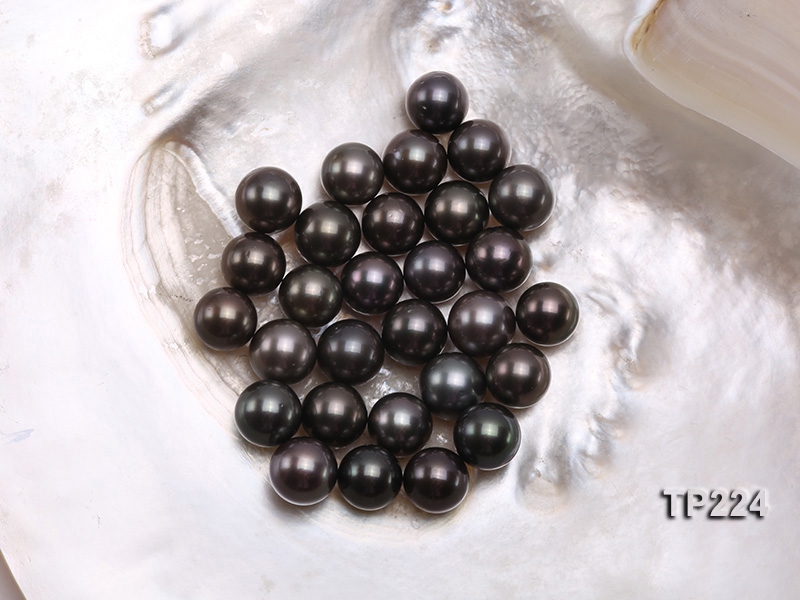 Tahitian Pearl–AAAA-grade 11-12mm Round Natural Black Pearl
