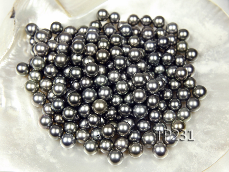 Tahitian Pearl–Top Grade AAA 10.5mm Natural Black Round Pearl
