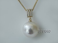 South Sea Pearl Pendant—14mm South Sea Pearl Pendant in 18kt Yellow Gold