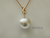 South Sea Pearl Pendant—14.6mm Grey South Sea Pearl Pendant in 18kt Yellow Gold