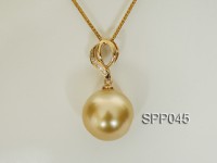 South Sea Pearl Pendant—14.8mm Golden South Sea Pearl Pendant in 18kt Yellow Gold