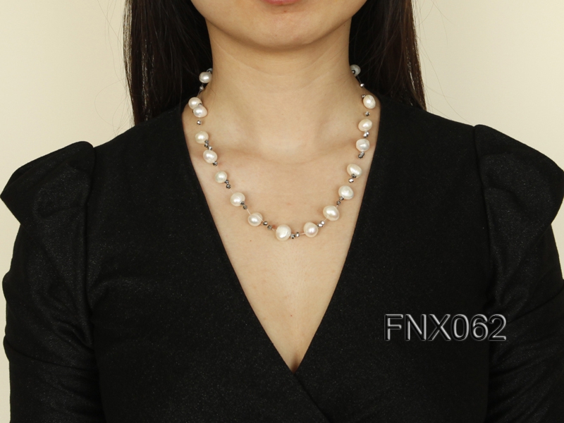 Single-strand 10-11mm White Cultured Freshwater Pearl Necklace with Crystal Beads