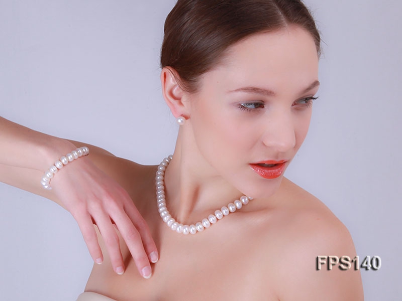 9-10mm AA White Flat Freshwater Pearl Necklace, Bracelet and Stud Earrings Set