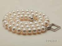 Classic 9-10mm White Flat Cultured Freshwater Pearl Necklace