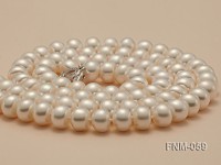 9-10mm High Quality Flatly Round Pearl Necklace with Stering Silver Clasp