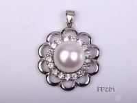 13.5mm White Round Freshwater Pearl Pendant with a Gilded Silver Pendant Bail