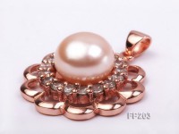 13.5mm Pink Round Freshwater Pearl Pendant with a Gilded Silver Pendant Bail
