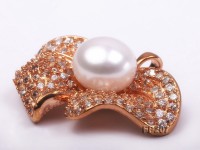 12mm White Round Freshwater Pearl Pendant with a 18K Gilded Pendant Bail
