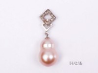 12x17mm Calabash-shaped Freshwater Pearl Pendant with a Gilded Silver Pendant Bail