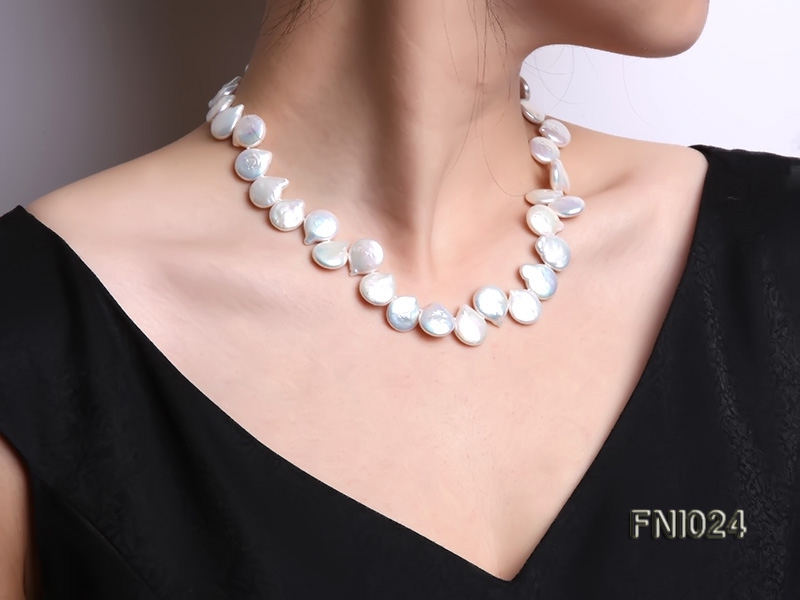 Classic 12×16-13×16.5mm White Button-shaped Freshwater Pearl Necklace