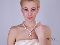 Classic 10mm White Cultured Freshwater Pearl Necklace with a Big-size Pearl Pendant