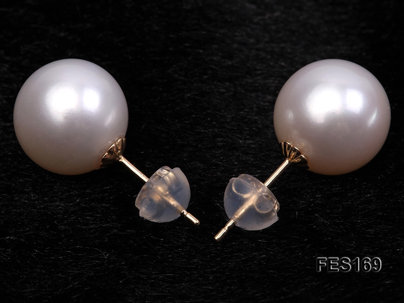 11mm White Round Freshwater Pearl Earring