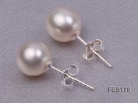7.5mm White Round Freshwater Pearl Earring