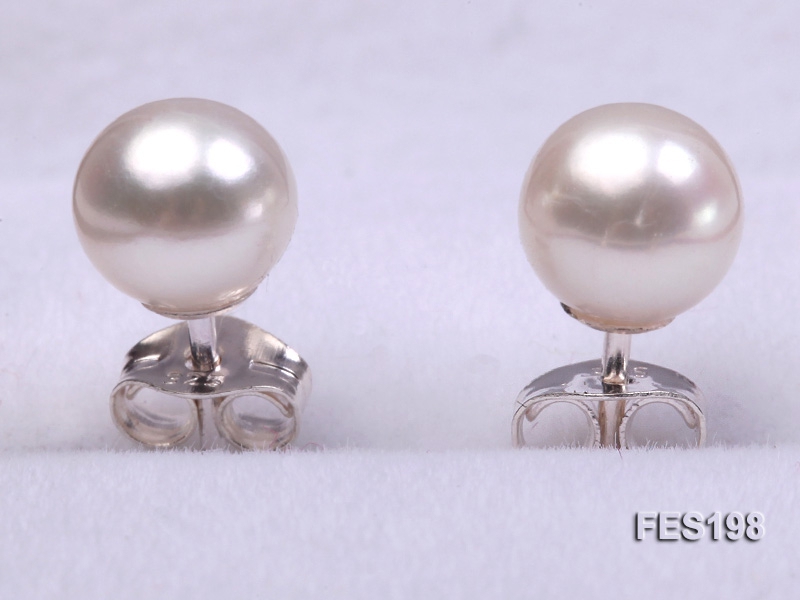 6mm White Round Freshwater Pearl Earring