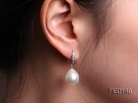 13x16mm White Drop-shaped Freshwater Pearl Earring