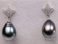 Gorgeous 13x17mm  black round tahitian pearl earring