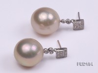 13.5mm White Round Edison Pearl Earring