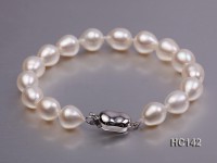 8-9mm AAA-grade white oval freshwater pearl bracelet