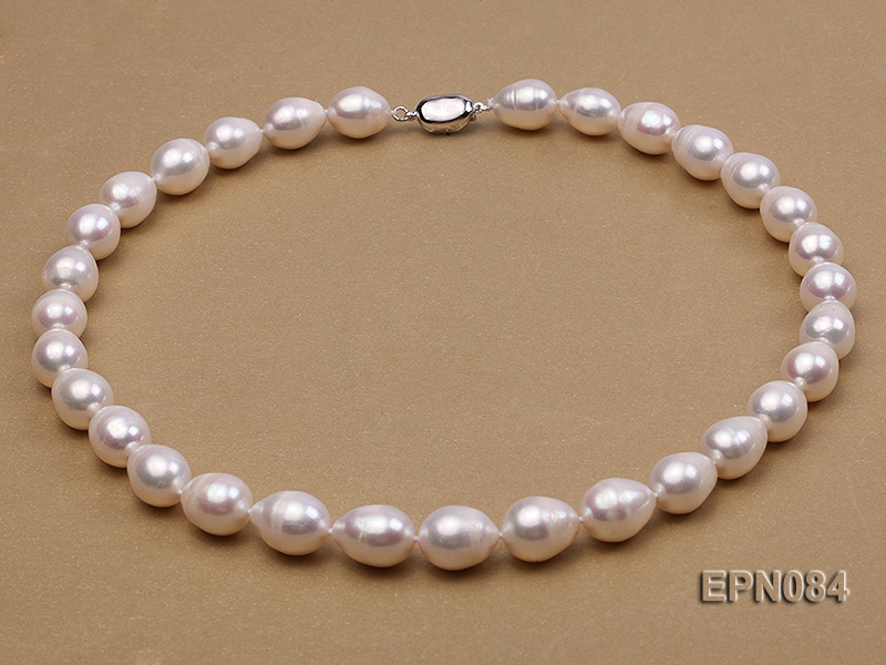 10-11mm Classic White Rice-shaped Freshwater Pearl Necklace
