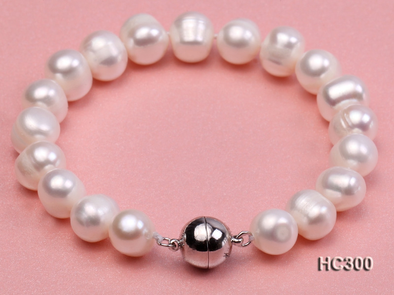 9-10mm white round freshwater pearl bracelet