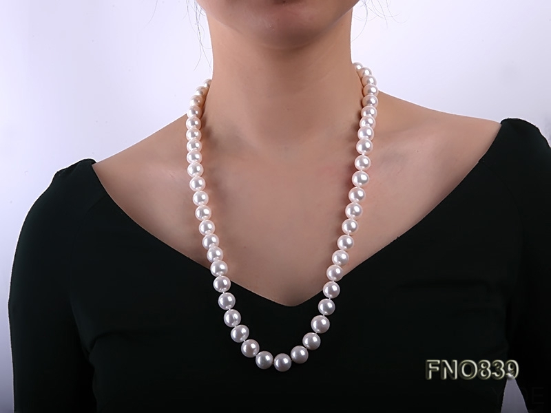 12-12.5mm white round freshwater pearl necklace