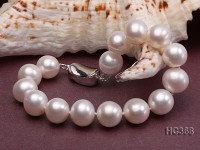 10-11mm  white round freshwater pearl bracelet