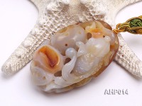 80x50x30mm Exquisitely Carved Natural Agate Hand Piece in Carp Shape