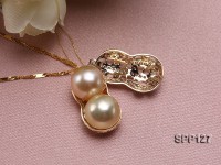 Peanut-shaped White South Sea Pearl Pendant with 18k Gold Chain