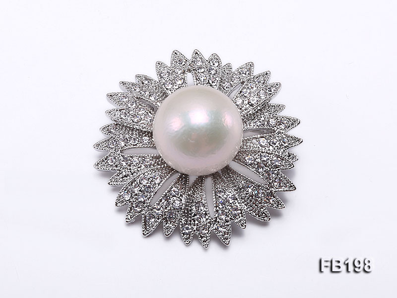 Flower-style 16mm White Round Edison Pearl Brooch