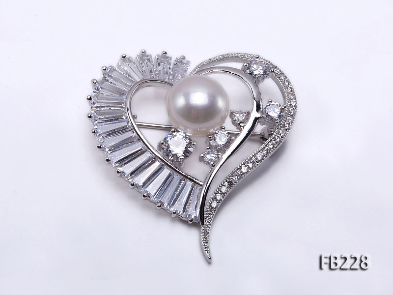 12mm White Near Round Freshwater Pearl Brooch
