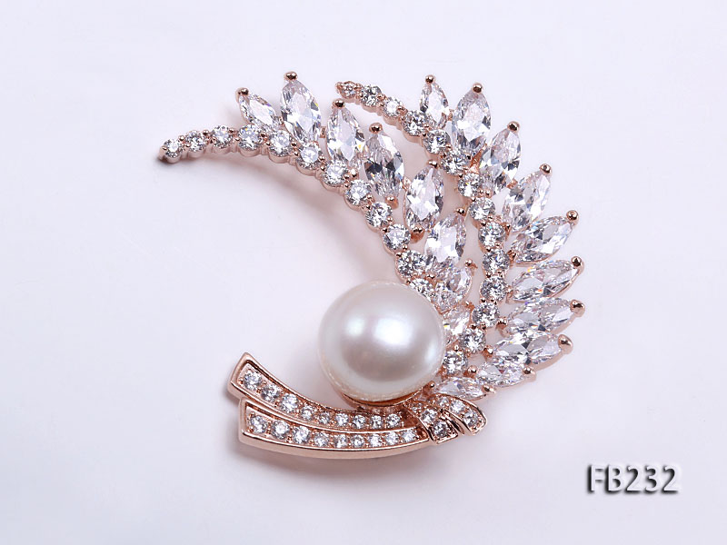 13mm White Near Round Freshwater Pearl Brooch