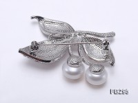 Cherry-style 11.5mm White Freshwater Pearl Brooch