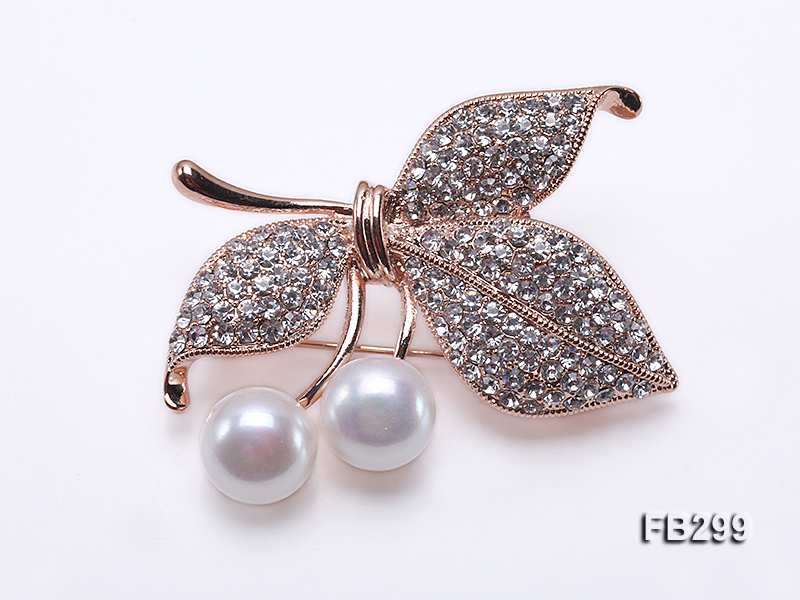 10.5mm White Freshwater Pearl Brooch
