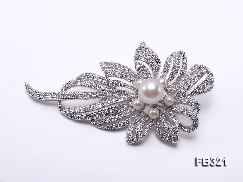 4-9mm White Freshwater Pearl Brooch